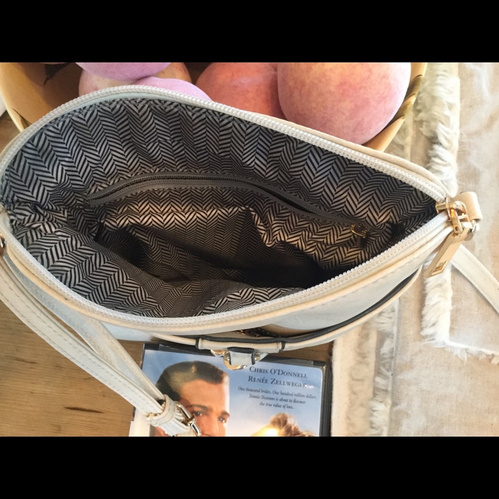 Perfect “Fall” crossbody - Picture 5 of 6